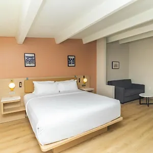 Отель Ramada By Wyndham Orlando South, Давенпорт